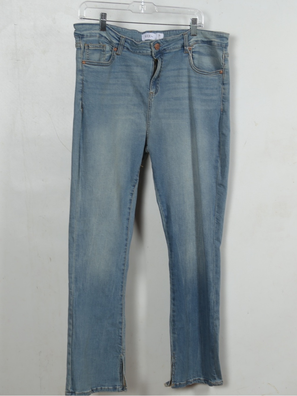 Serra Women's Light Wash Straight Leg Jeans